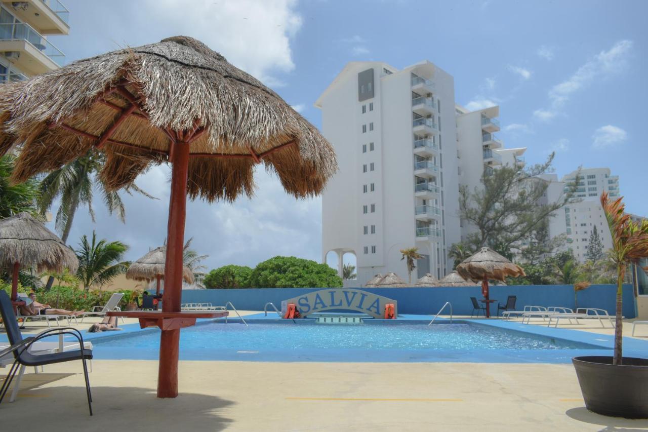Luxury Caribbean Condos By Salvia Cancun Beachfront Екстериор снимка
