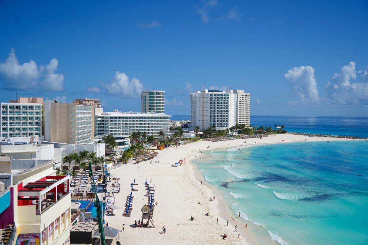 Luxury Caribbean Condos By Salvia Cancun Beachfront Екстериор снимка